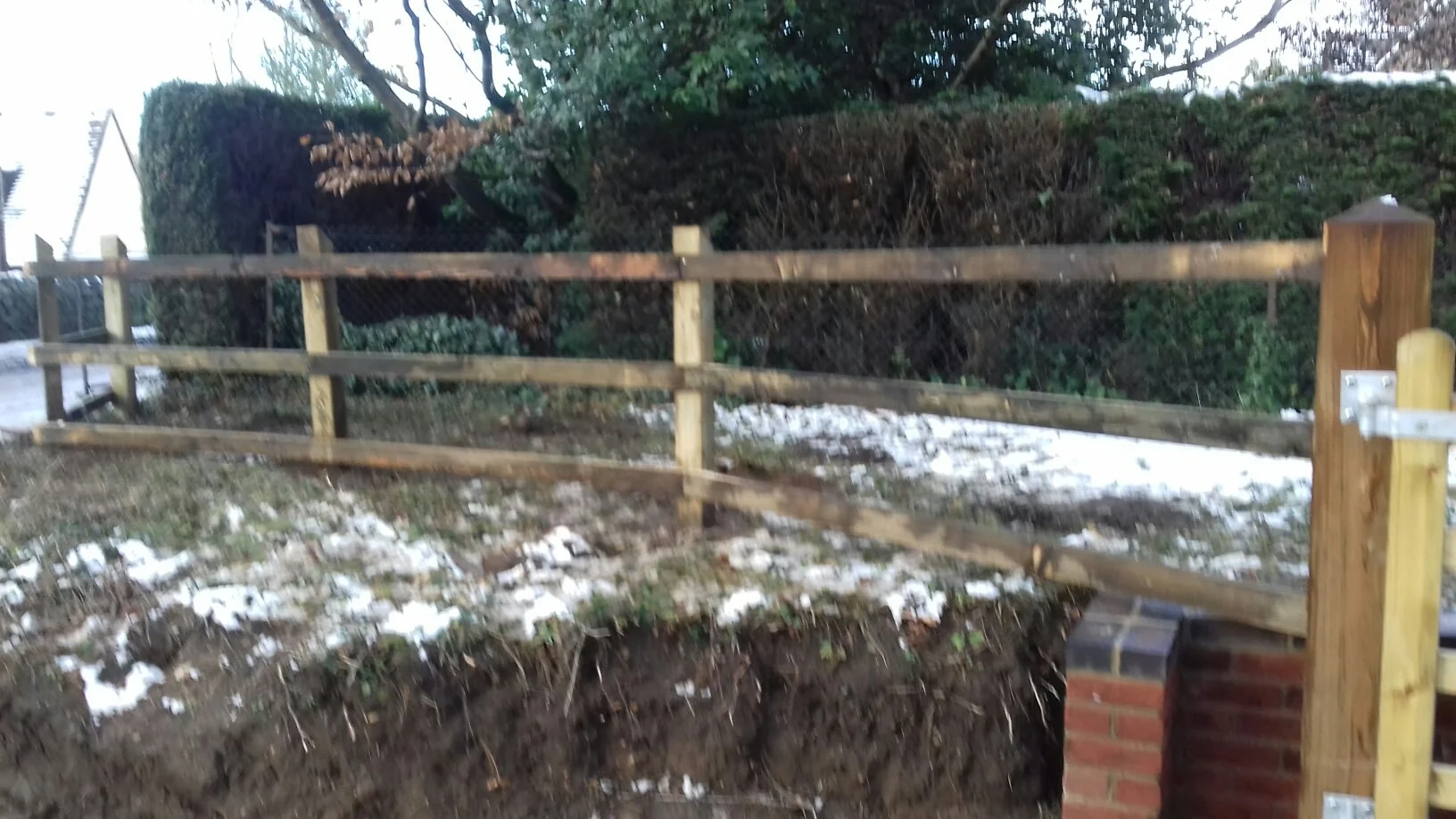 Images Milan Fencing & Landscaping