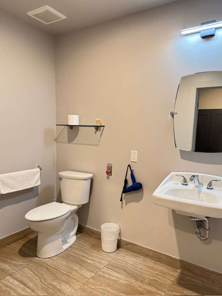 Images Big Bird Inn Wawa, SureStay Collection by Best Western