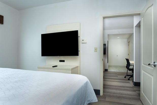 Images Holiday Inn Express & Suites Orlando - International Drive by IHG