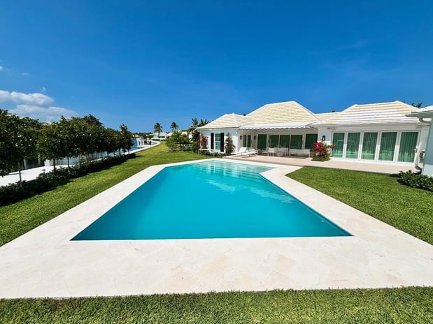 Images Kismet Pool and Patio
