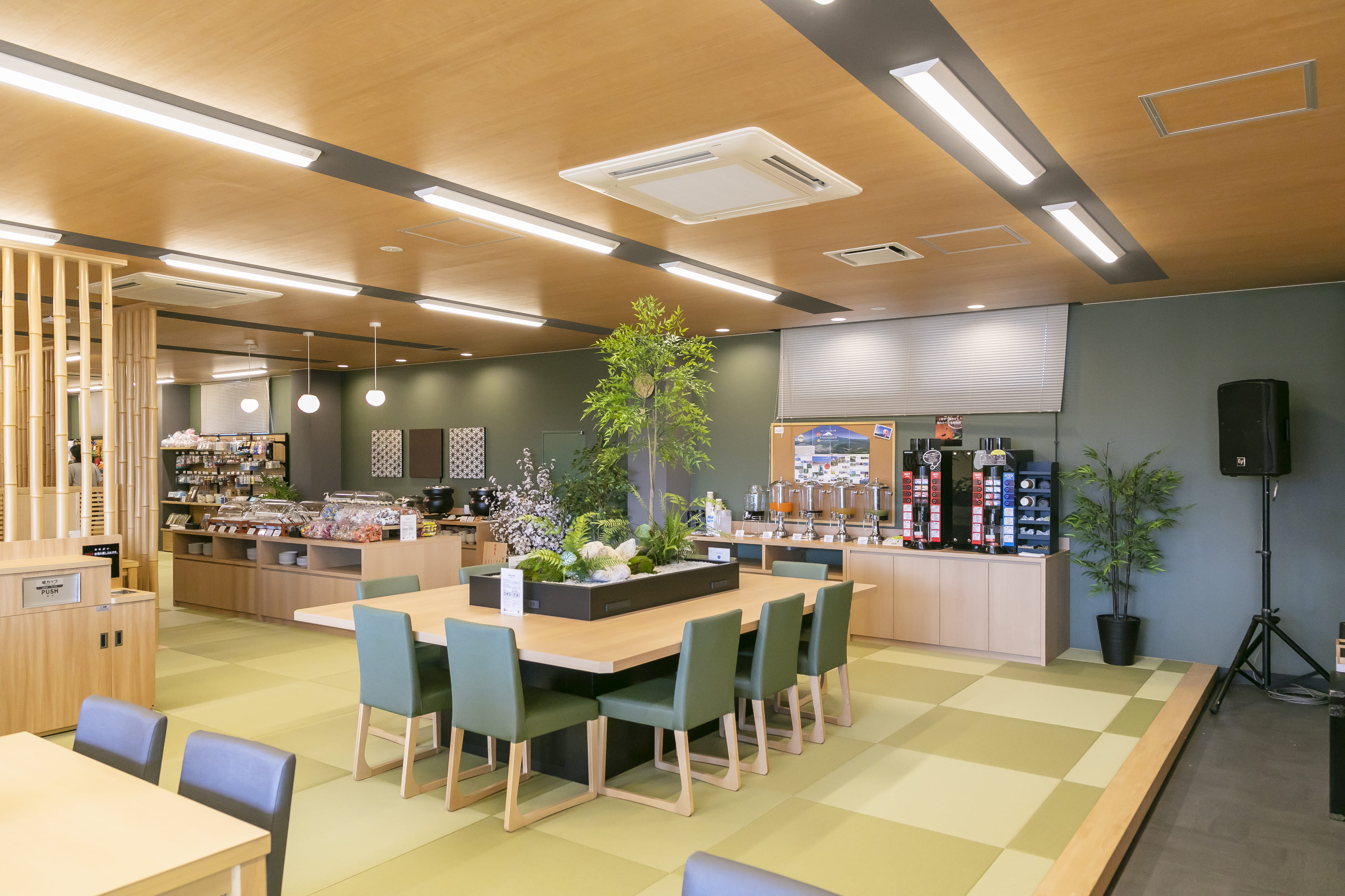 Images Tourist Base Kawaguchiko（Mt. Fuji Amazing view Café）