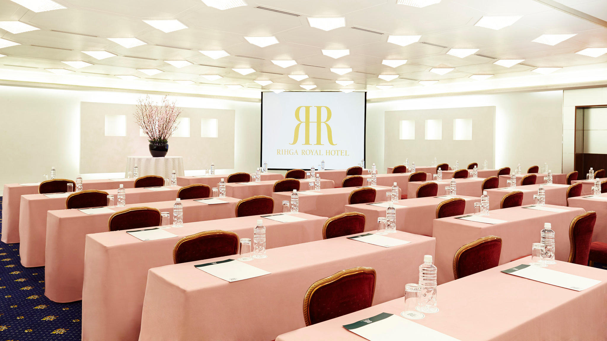 RIHGA Royal Hotel Osaka, Vignette Collection by IHG