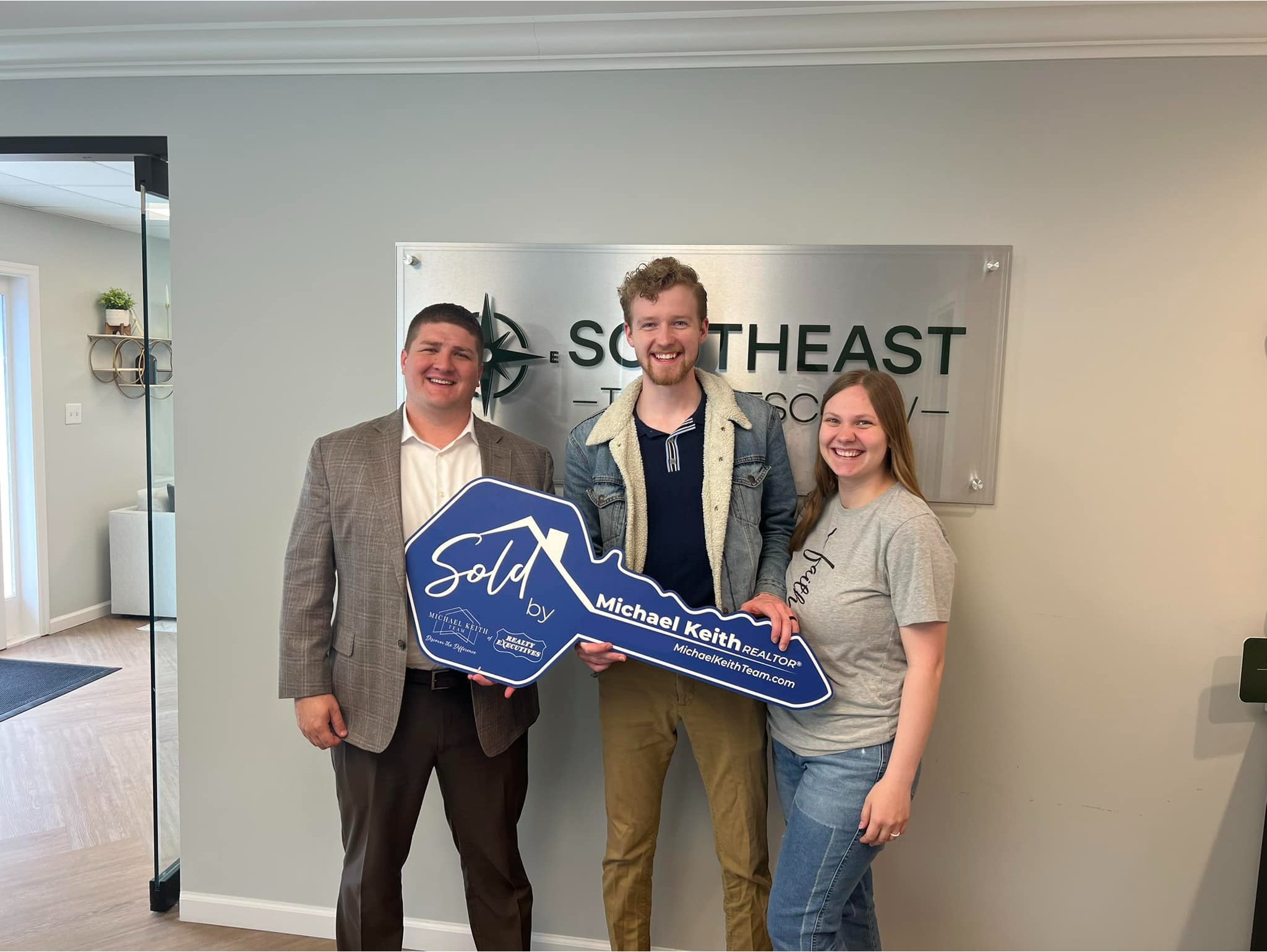 A proud moment celebrating another successful closing with clients who trusted me to guide them through every step of their real estate journey. Whether navigating homes or terrain, my goal is to provide clarity, confidence, and a smooth experience from start to finish. Grateful for the opportunity to help another family move forward and build their legacy here in East Tennessee.