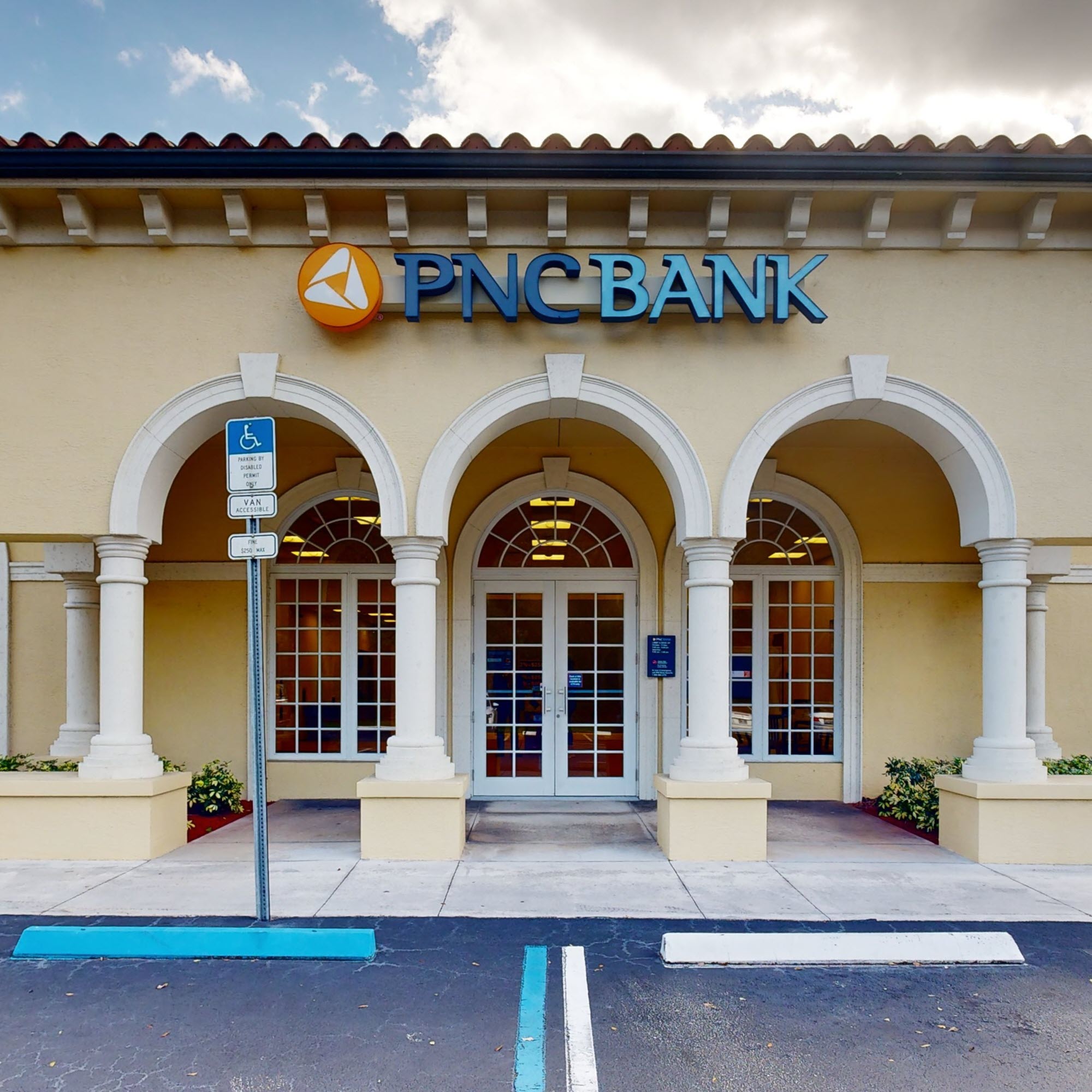 PNC Bank Wycliffe - Wellington, FL