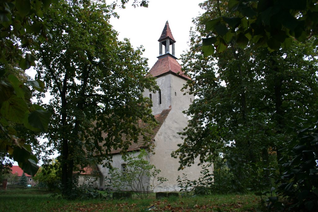Kirche Mittweide - Pfarrsprengel Groß Leuthen-Zaue, Alte Dorfstr. 24 c in Tauche