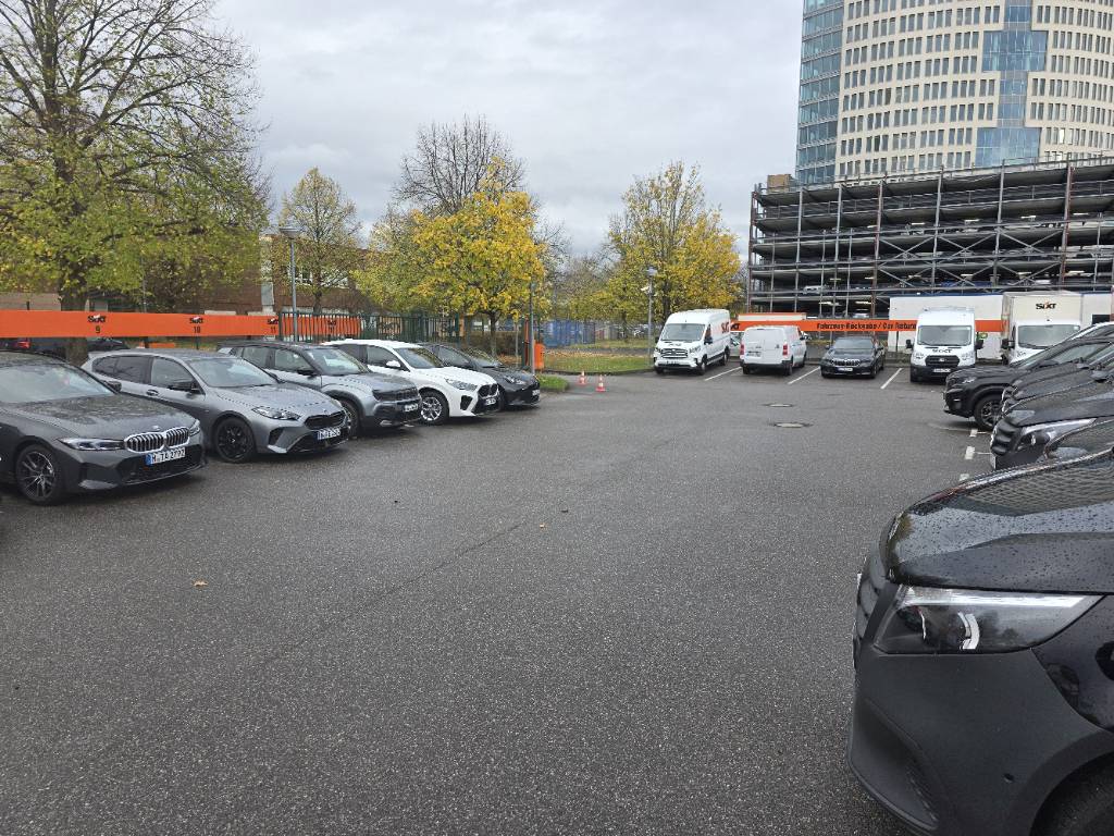 SIXT Mietwagen & Transporter mieten Köln Porz/Gremberghoven, Ettore-Bugatti-Str. 2 in Köln