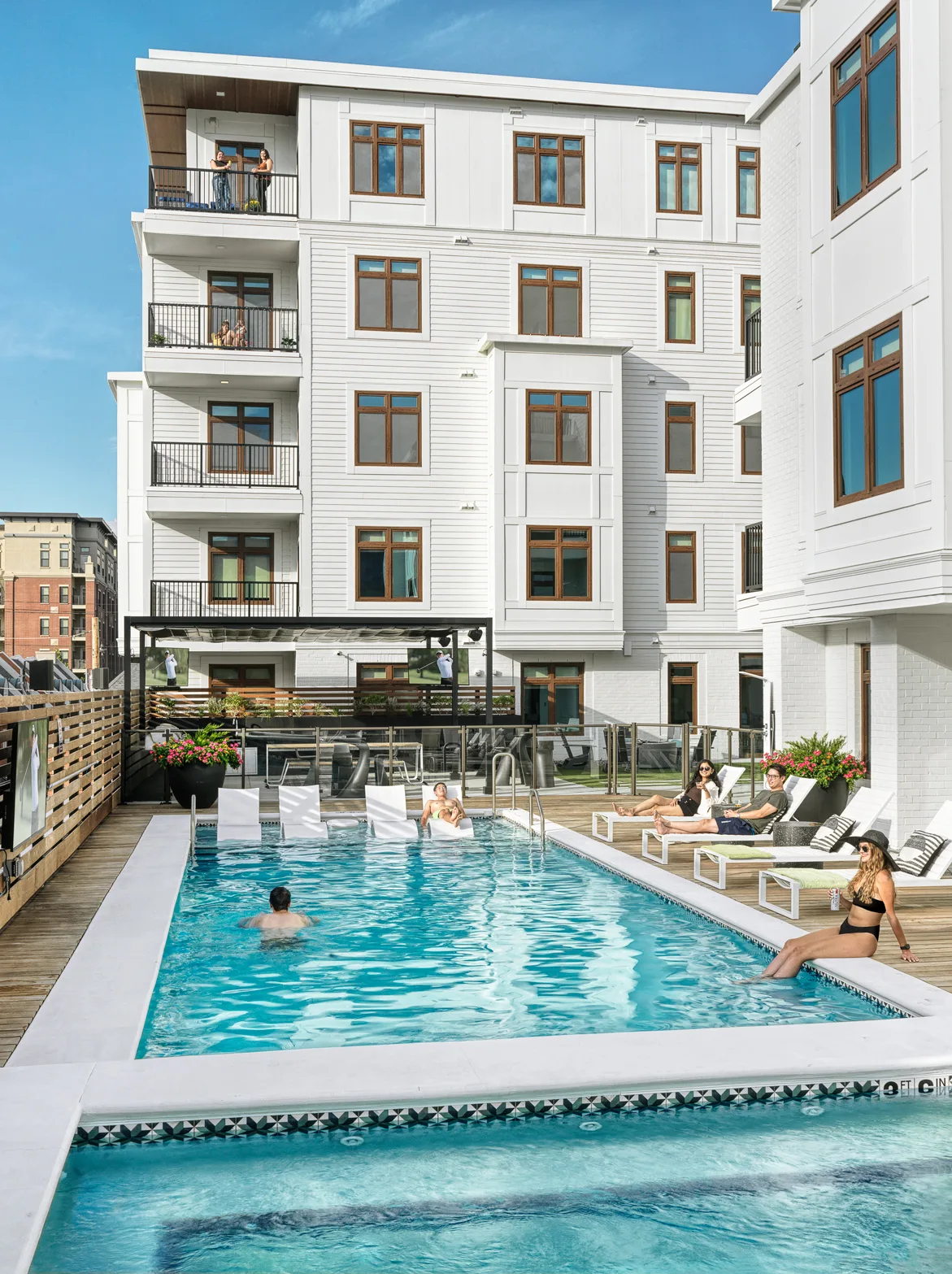 Sparkling Pool 
