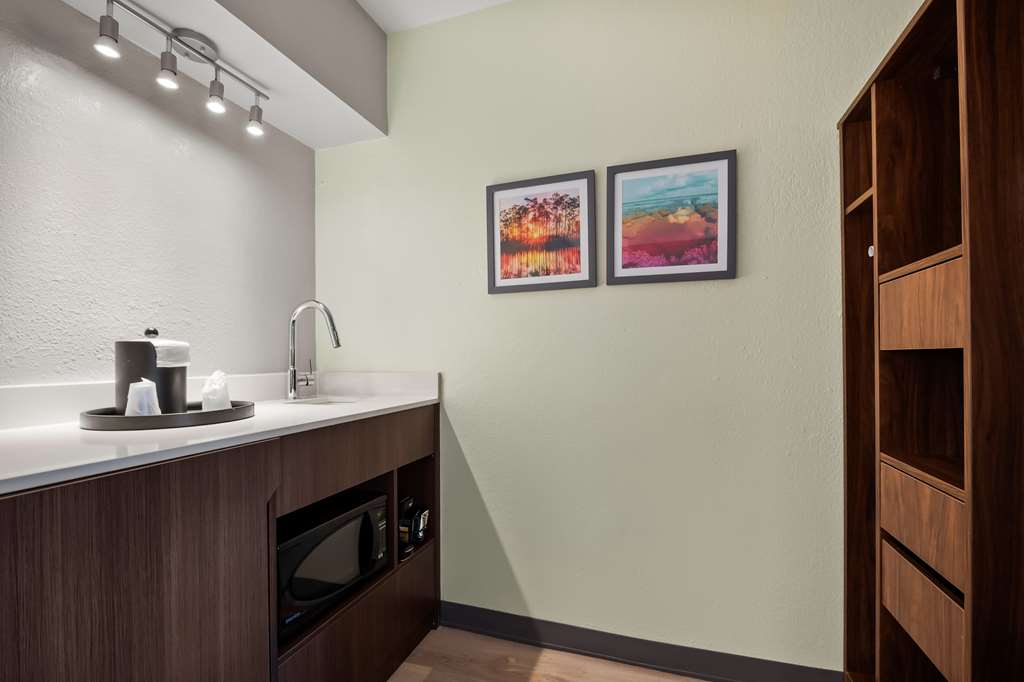 Guest room