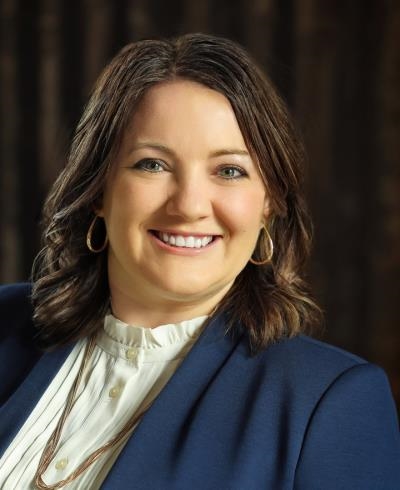 Images Melissa Lueth - Financial Advisor, Ameriprise Financial Services, LLC