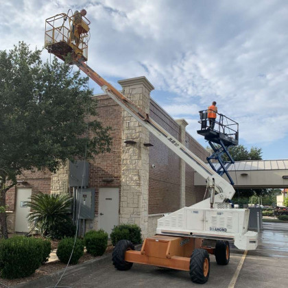 Discover the benefits of commercial pressure washing in Conroe, The Woodlands & Montgomery, TX
