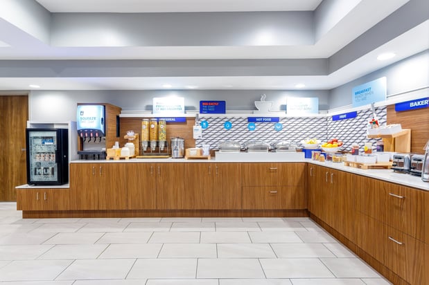 Images Holiday Inn Express & Suites Lancaster by IHG