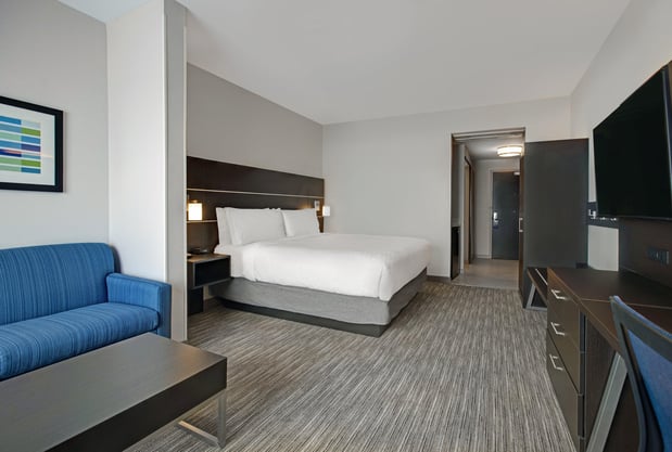 Images Holiday Inn Express & Suites Milwaukee - Brookfield by IHG