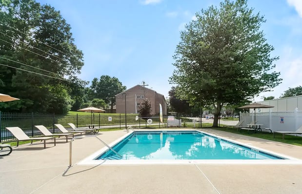Images Rose Hill Apartments