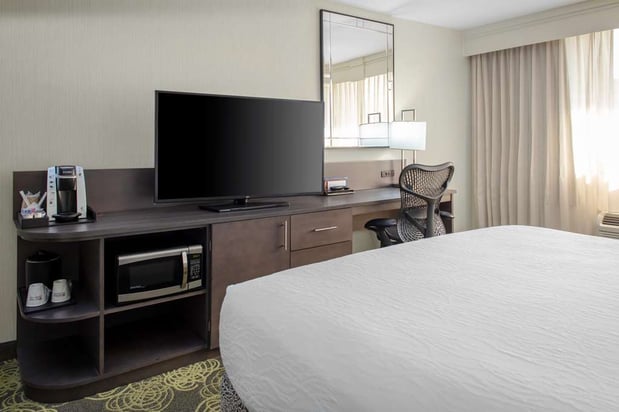 Images Hilton Garden Inn Reagan National Airport
