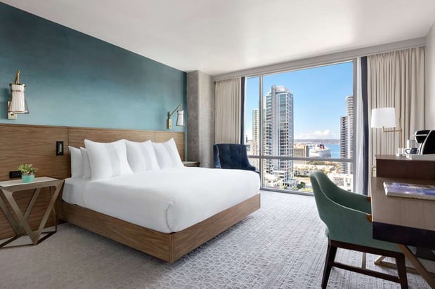 Images Carte Hotel San Diego Downtown, Curio Collection by Hilton