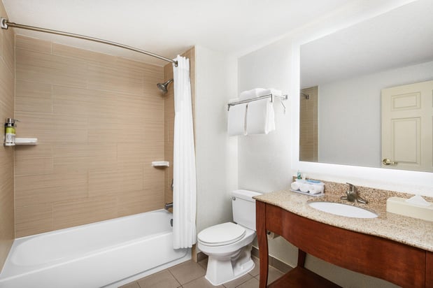 Images Holiday Inn Express & Suites Jacksonville SE- Med Ctr Area by IHG