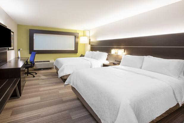 Images Holiday Inn Express & Suites Parsons, an IHG Hotel