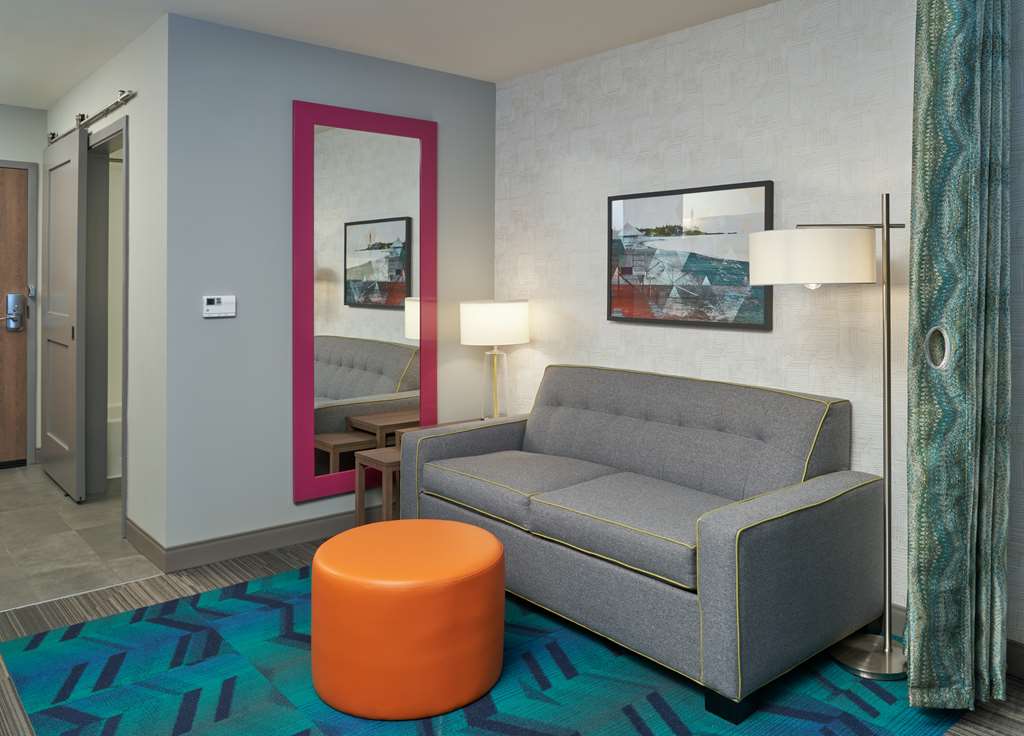Guest room