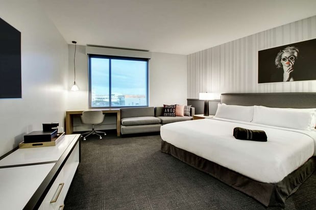 Images The Rose Hotel Chicago O’Hare, Tapestry Collection by Hilton
