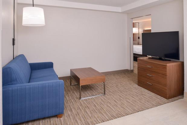 Images Holiday Inn Express Towson Baltimore N by IHG