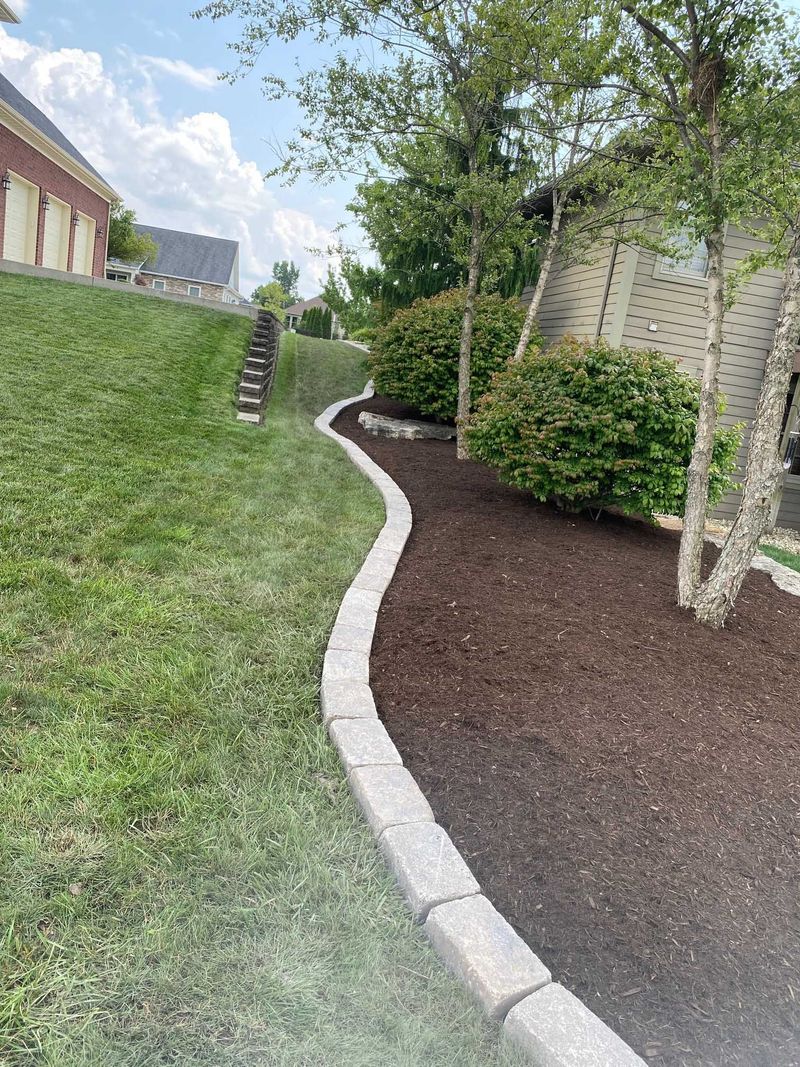 USA Lawn & Landscaping Image