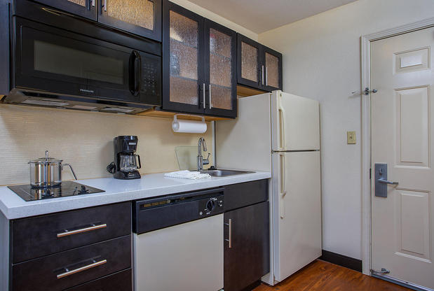 Images Candlewood Suites Louisville Airport by IHG