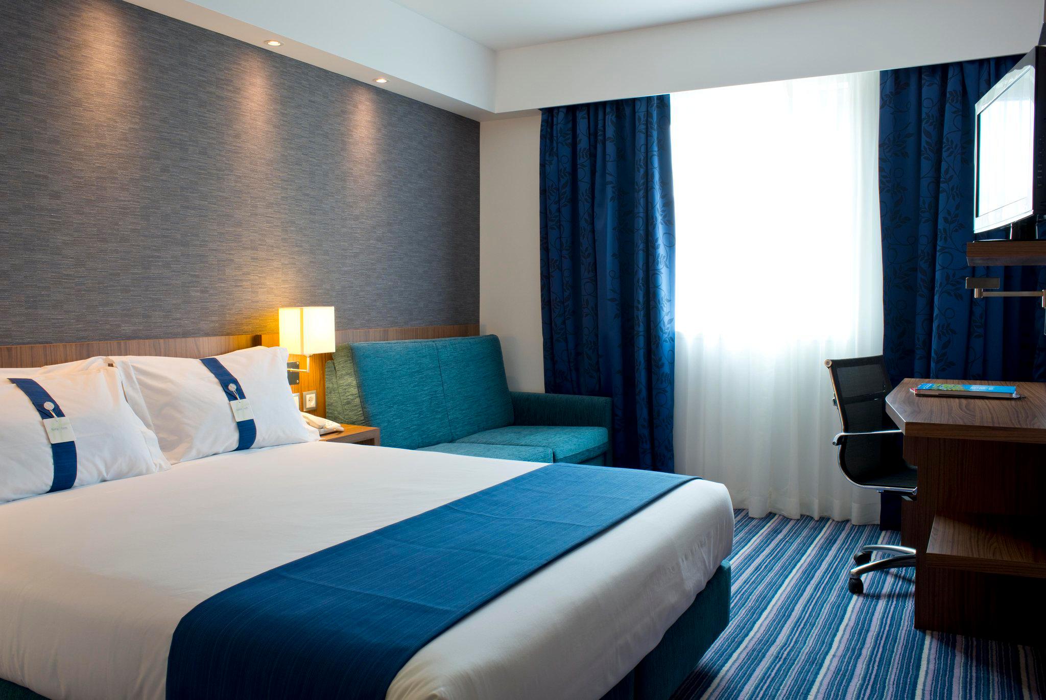 Images Holiday Inn Express Wakefield, an IHG Hotel