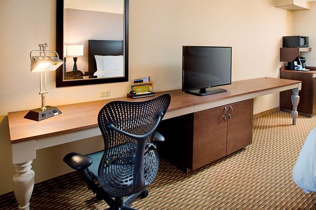 Images Hilton Garden Inn Hartford North/Bradley Int'l Airport