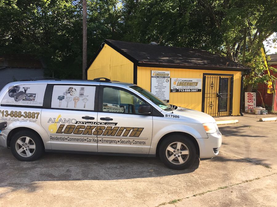 Emergency 24/7 Locksmith in Houston. Fully stocked locksmith truck travels to you.