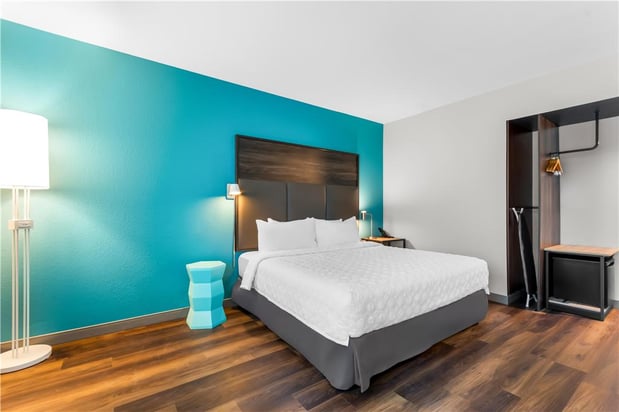 Images Tru by Hilton Pensacola I-10 North Davis Highway