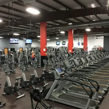 Take in the full scope of 24 Elite Gyms Northpark, a spacious fitness center in Joplin, MO packed with strength equipment, open training space, and the 24/7 access serious members demand.