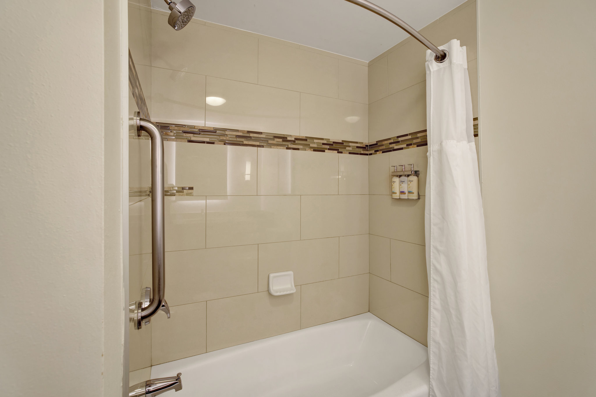 Holiday Inn Express & Suites Carpinteria by IHG Image