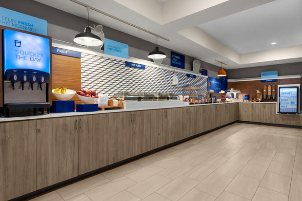 Images Holiday Inn Express & Suites Evansville Downtown by IHG