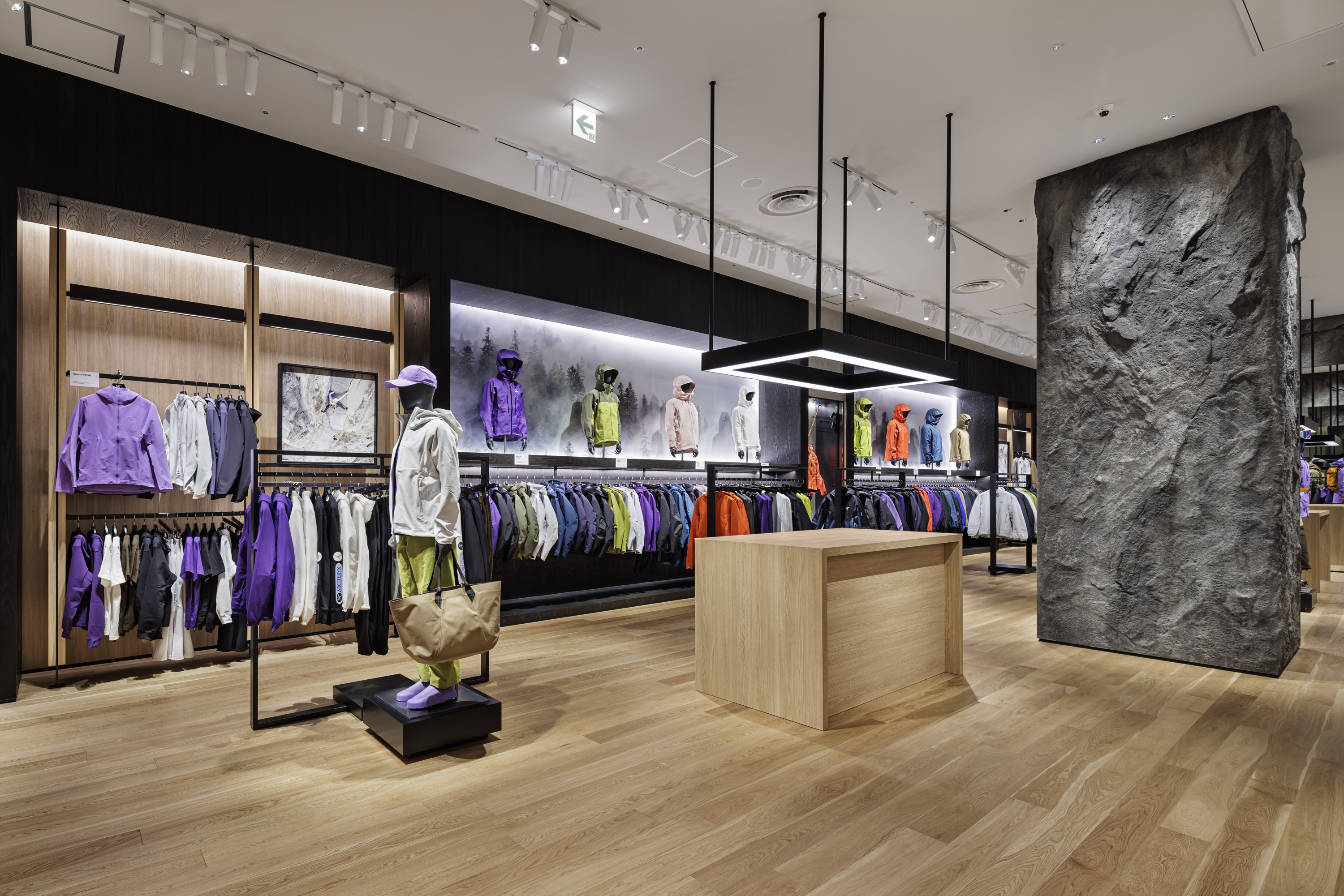 Images ARC’TERYX アークテリクス 池袋東武ブランドストア