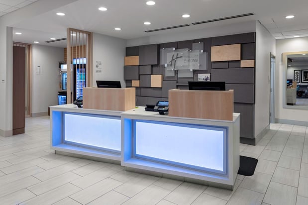 Images Holiday Inn Express & Suites Wilmington West - Medical Park by IHG