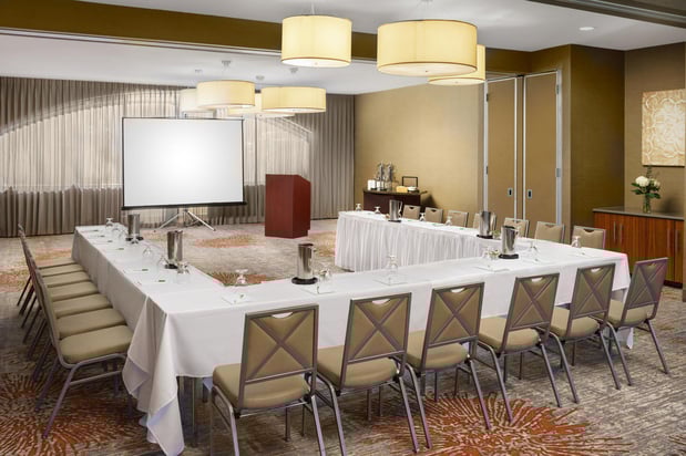 Images Holiday Inn Charlotte University by IHG