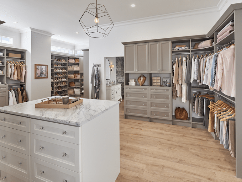 We offer free consulting and custom closet design services upon request.