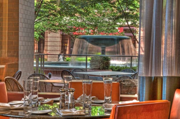 Images Embassy Suites by Hilton Alexandria Old Town