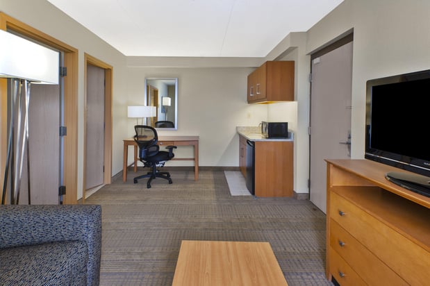 Images Holiday Inn & Suites Bolingbrook by IHG