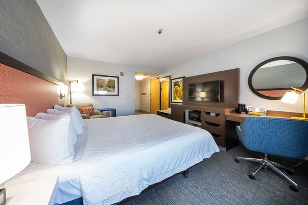Images Hampton Inn & Suites Modesto-Salida