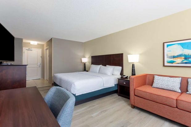 Images Hampton Inn Orlando-International Airport