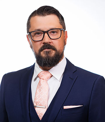 Frisco criminal defense lawyer Ryne Sandel cares about clients and their cases. He prioritized learning about who his clients are so that he could shape his representation around what they need. Going beyond their case, Ryne tries to help clients position themselves for success in the future by making sure they get any help or assistance that they may need, rather than just pleading with them quickly and moving on.