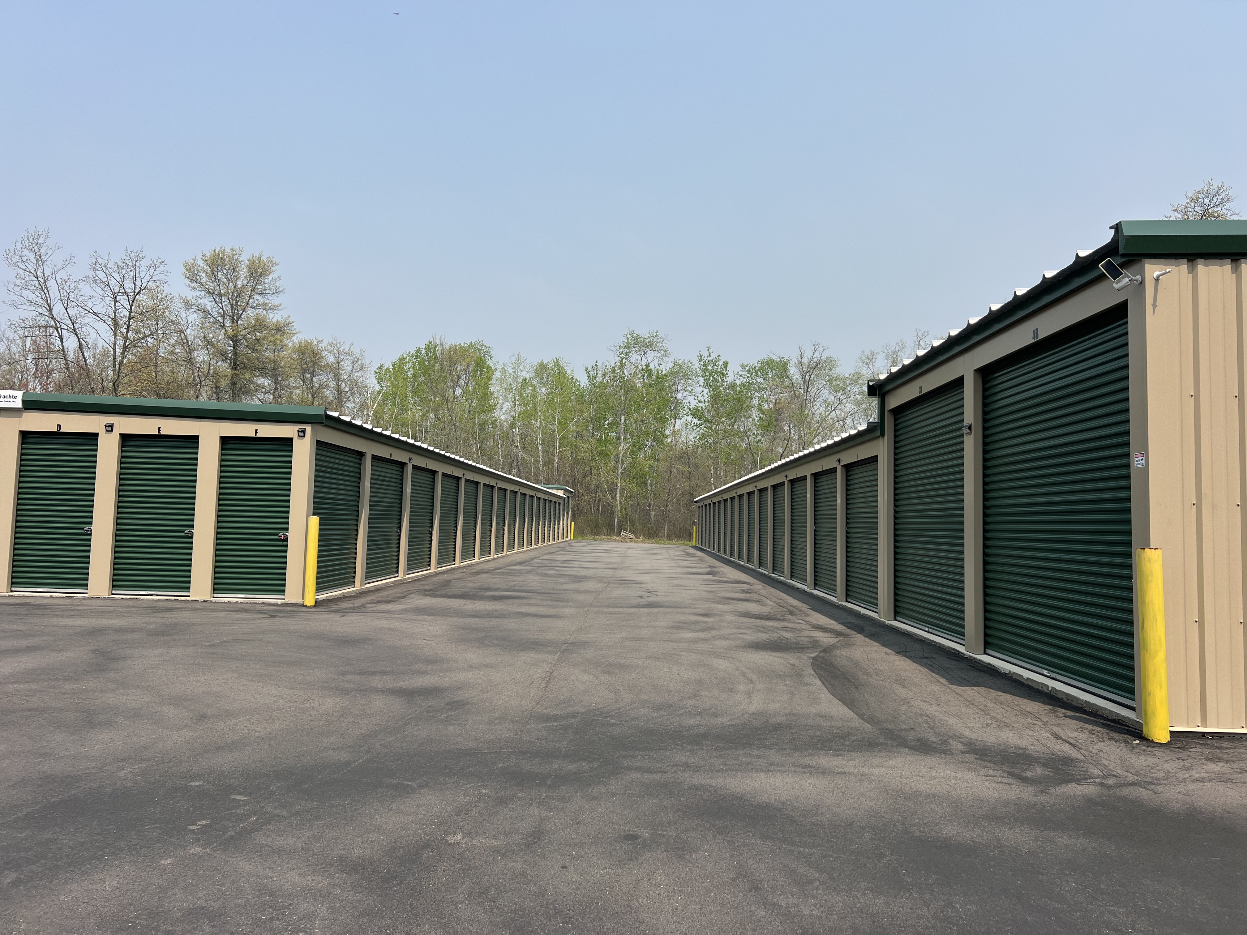 Convenient self storage units near Sand Lake