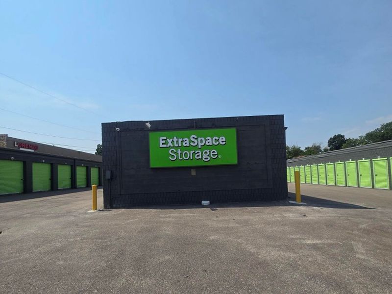 Images Extra Space Storage