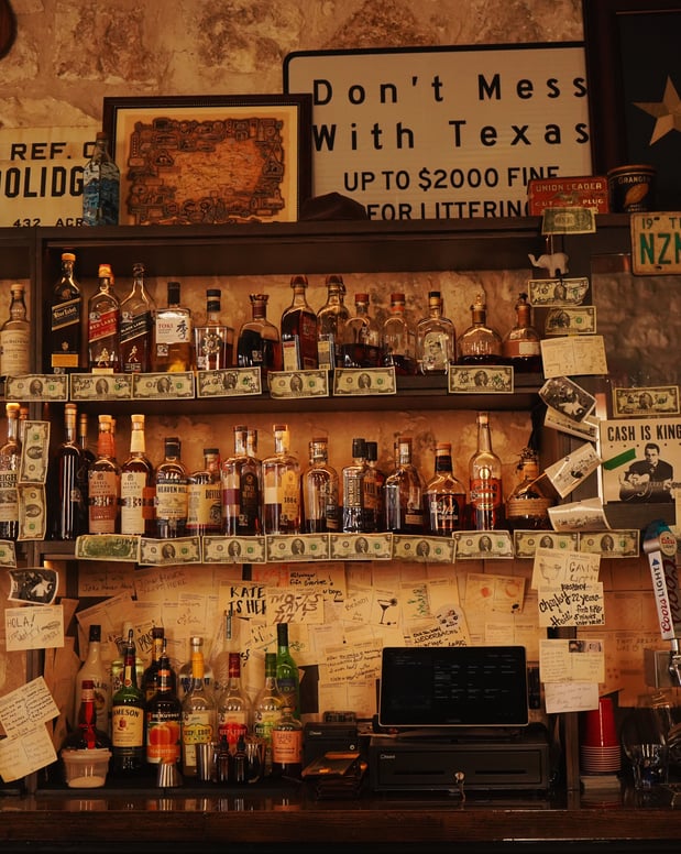 Images The Saloon
