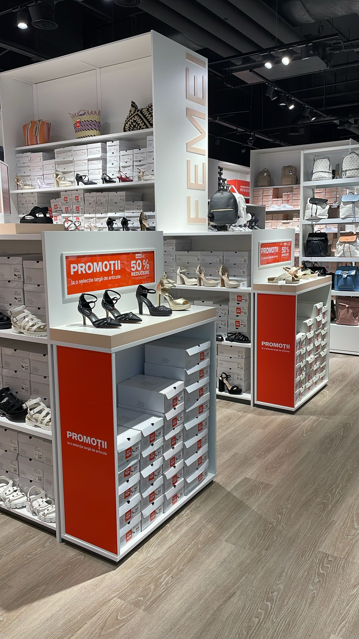 Images DEICHMANN