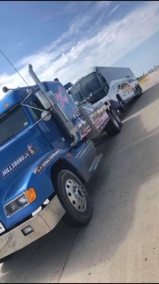 Day & Night Wrecker | Towing | Heavy Duty Towing | Roadside Assistance | Hillsboro, Texas | (254) 582-5261