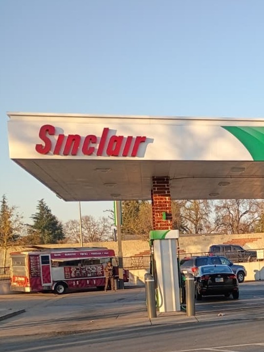 Sinclair Gas Station Image