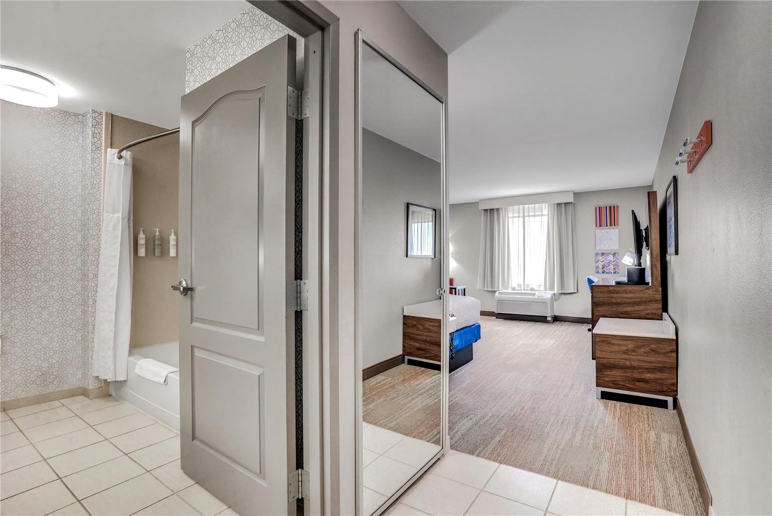 Guest room