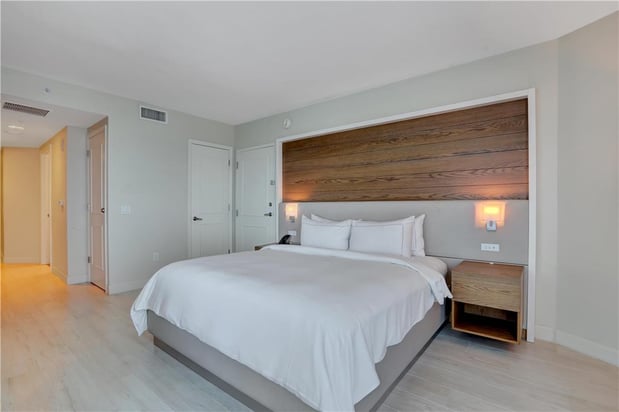 Images Beach House Fort Lauderdale, a Hilton Resort